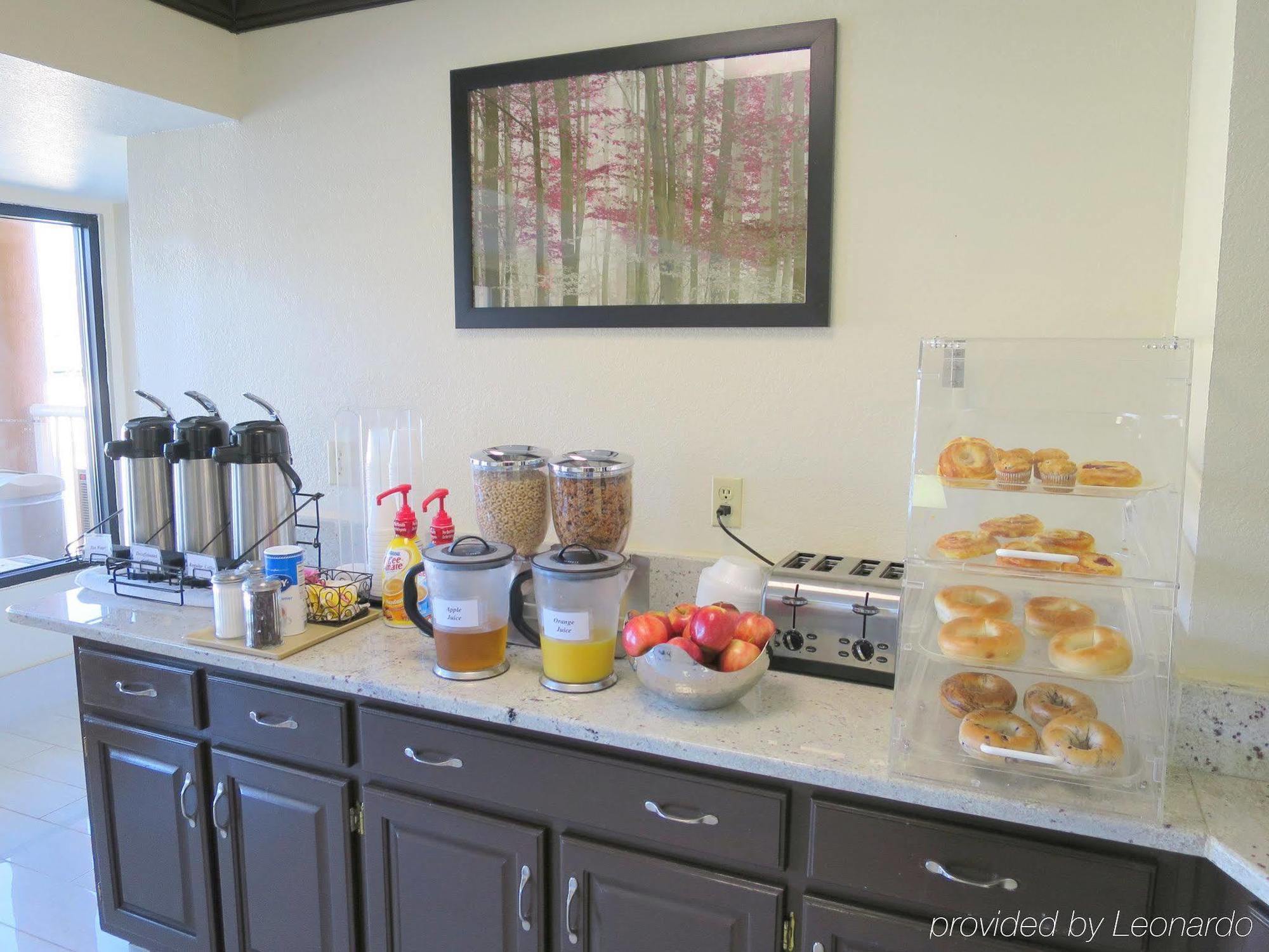 Red Roof Inn & Suites Fayetteville-Fort Bragg Luaran gambar